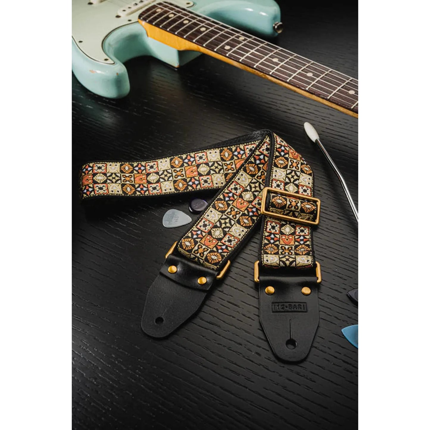 12 Bar Woodstock Brown Strap