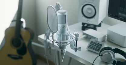 Yamaha YCM705 Condenser Microphone w/Shock Mount & Pop Filter - White